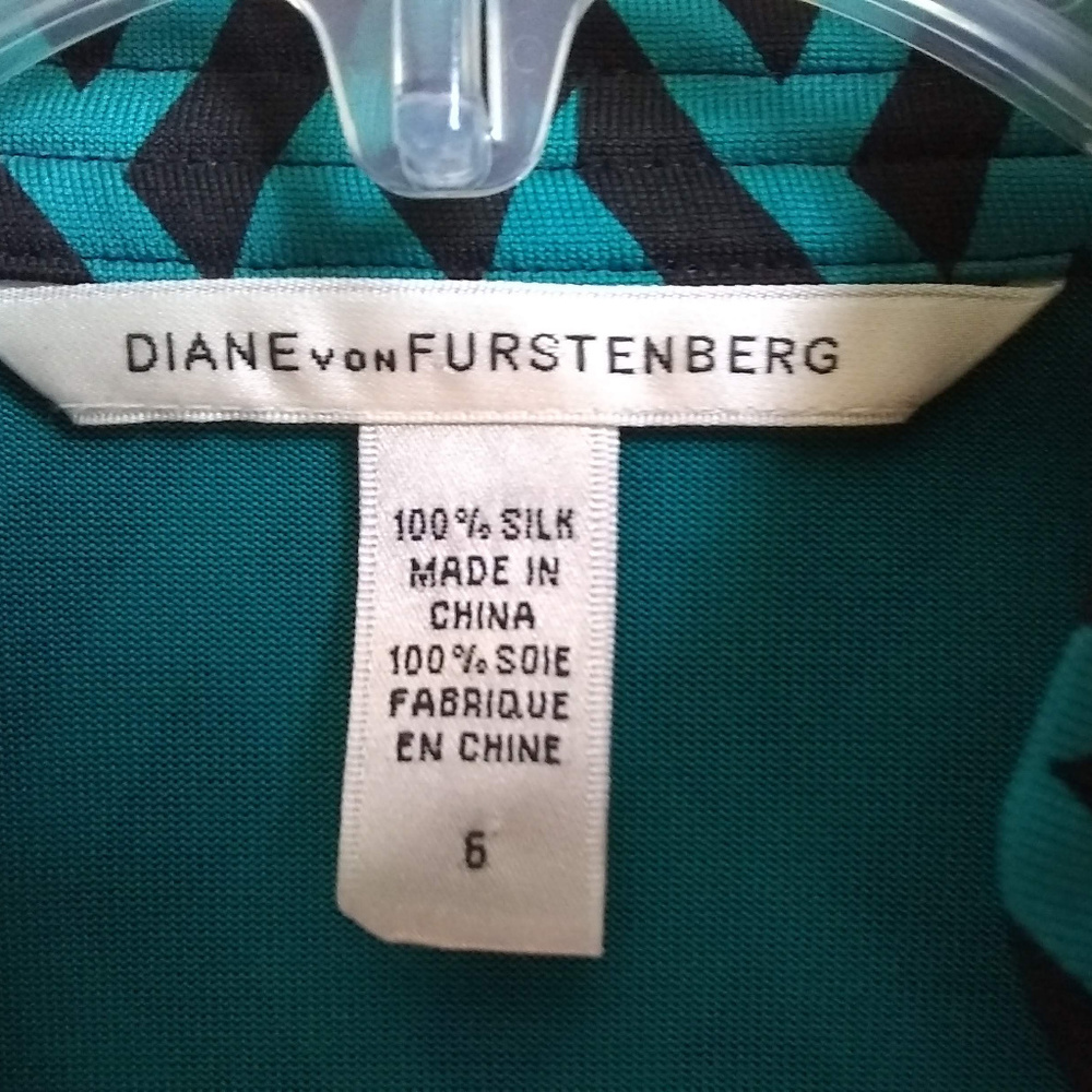 DVF 'Tessa' Turquoise/Black Silk Wrap Dress - Picture 7 of 8